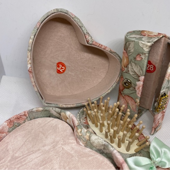 Pre Loved Mirror, Brush, Lipstick Holder, Jewelry Box - Picture 2 of 7